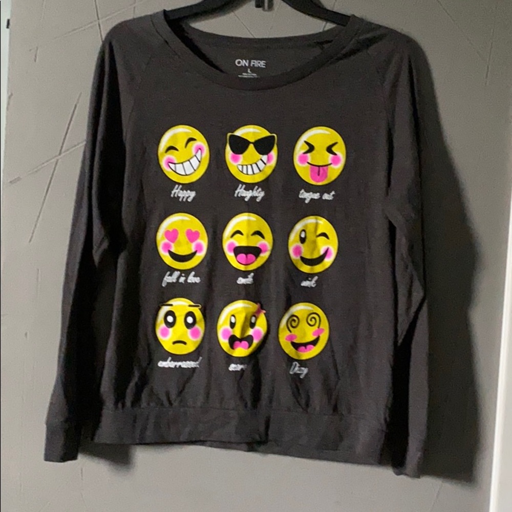 Juniors emoji shirt
